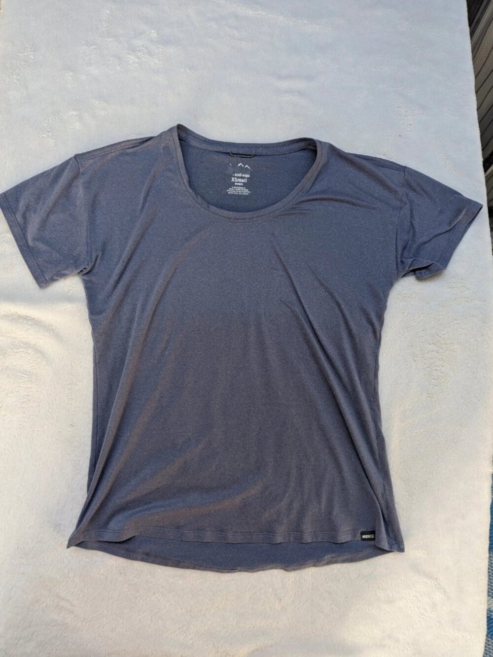 REI women's xs athletic short sleeve lilac purple athletic tshirt shirt